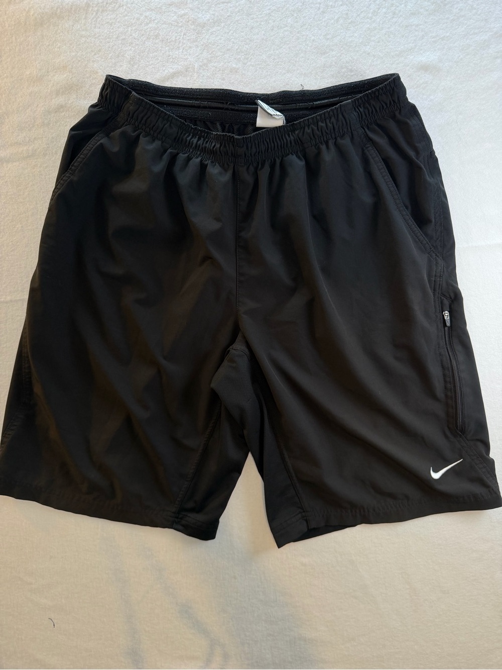 Nike Men’s Black Athletic Training Shorts with Zipper Pocket Size L